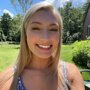 Meet your Posher, Caroline